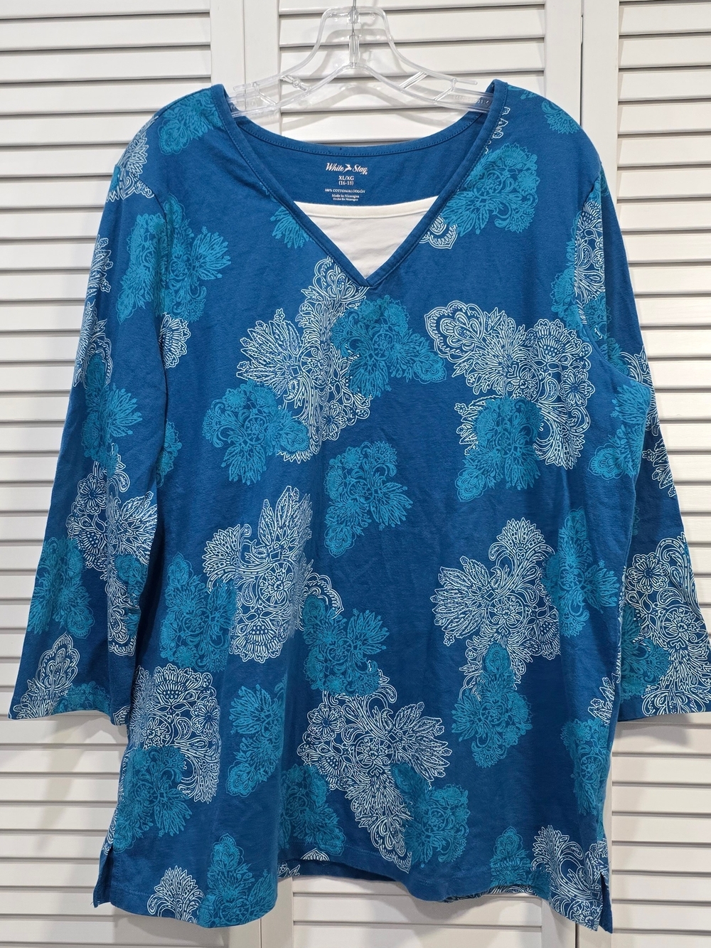 White Stag Blue Floral V-Neck Long Sleeve Top